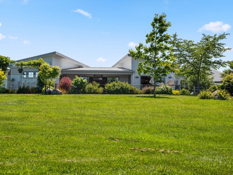 17 Pukeko Way, Taupo - Carousel 1