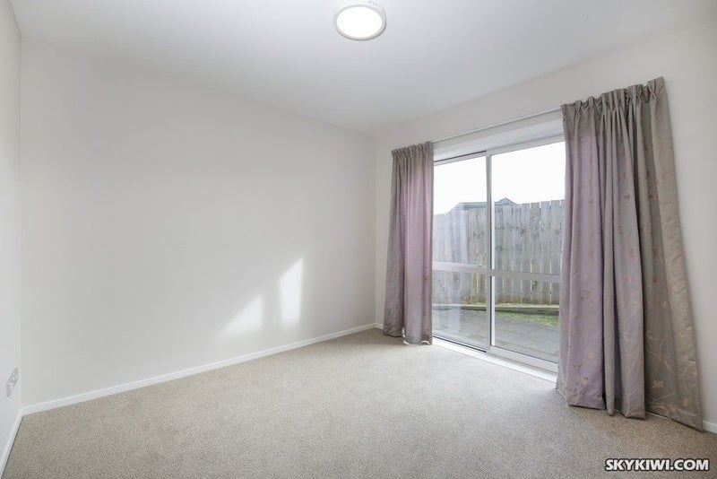 13 Bejoy Rise, East Tamaki Heights, Auckland - Carousel 1