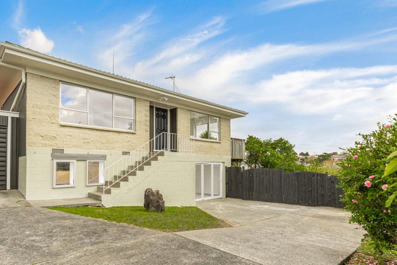 2/12 Jenelin Road, Glendene, Auckland - Carousel 1