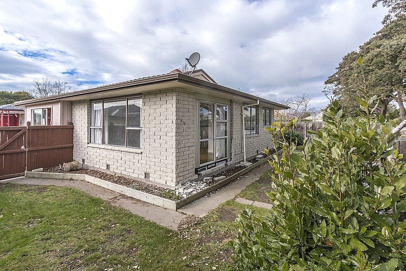 2/204A Estuary Road, South New Brighton, Christchurch - Carousel 1