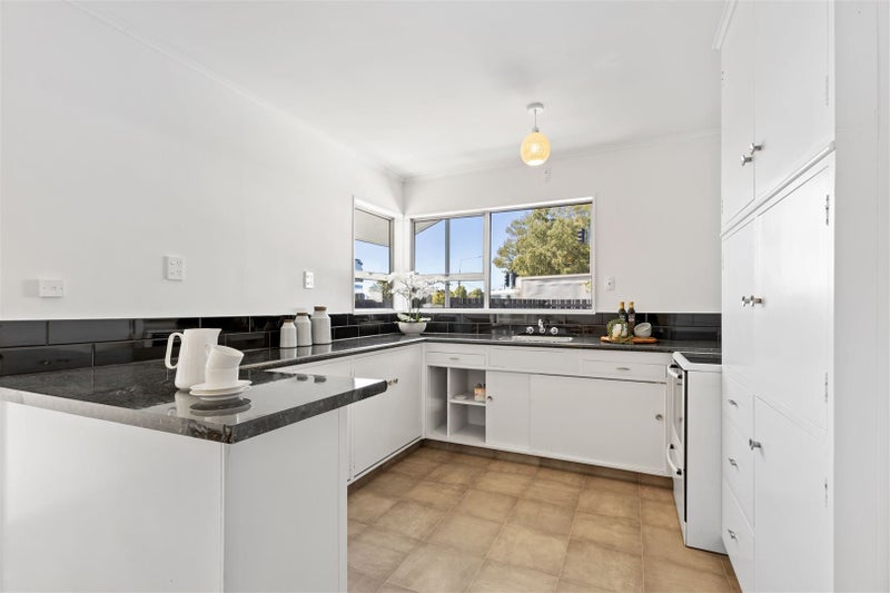 385 Main North Road, Redwood, Christchurch - Carousel 2