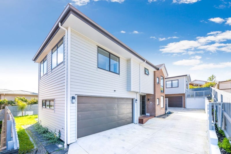 31B Hayr Road, Three Kings, Auckland - Carousel 1