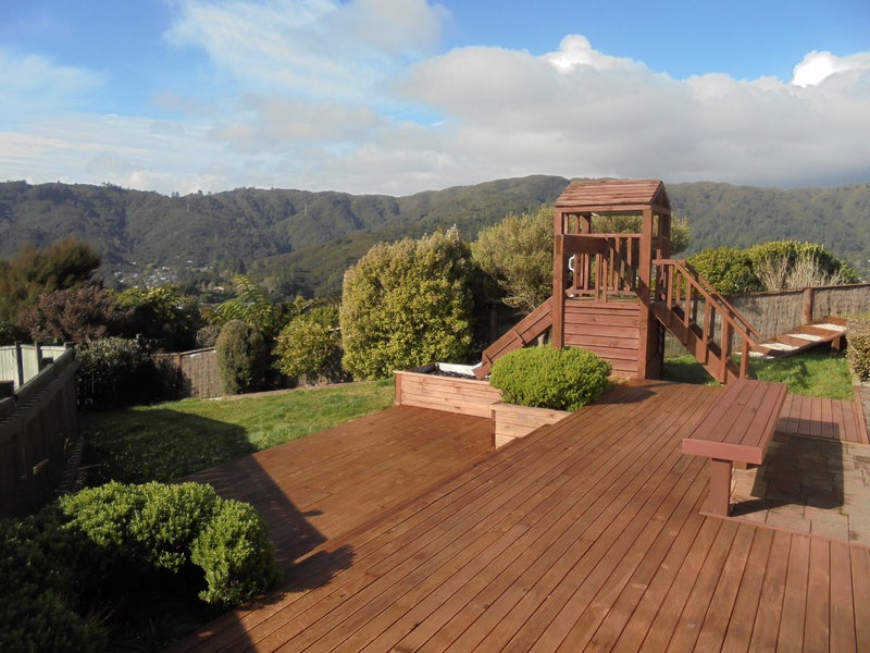 21 Fenchurch Grove, Stokes Valley, Lower Hutt - Carousel 1