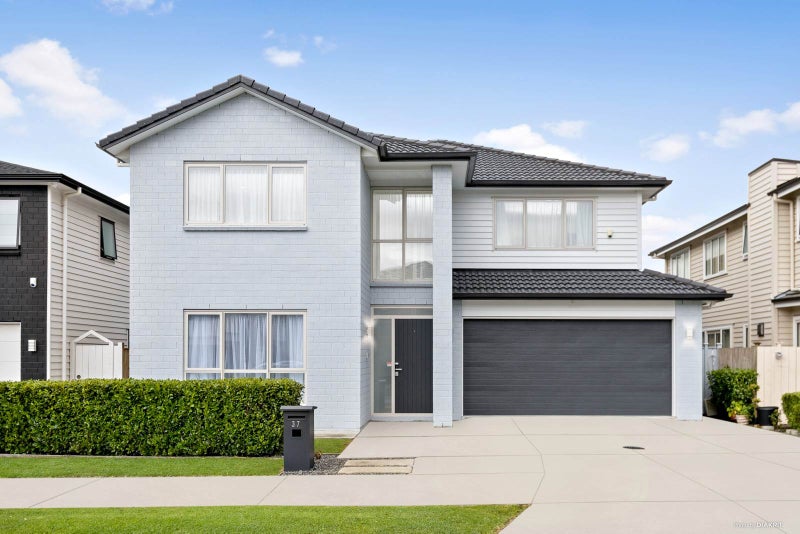 37 Frisken Road, Flat Bush, Auckland - Carousel 1