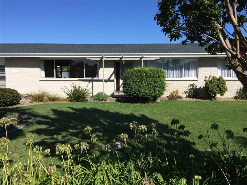 11 Crichton Place, Taradale, Napier - Carousel 2