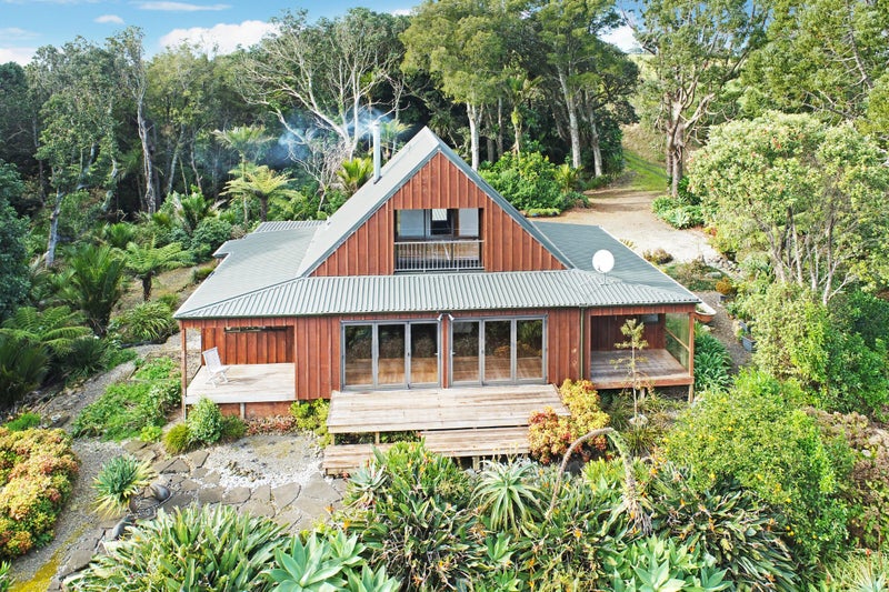 2409 Awhitu Road, Āwhitu - Carousel 1