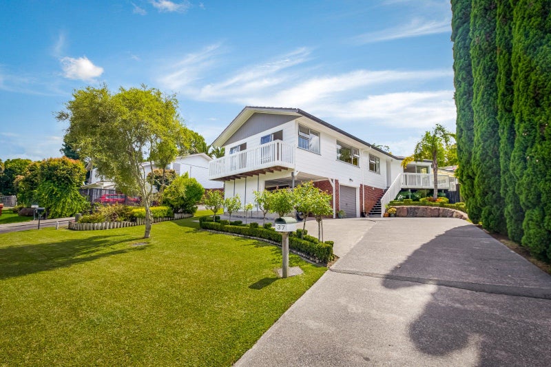 37 Fitzwater Place, Henderson, Auckland - Carousel 1