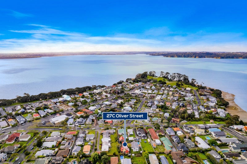 27C Oliver Street, Point Chevalier, Auckland - Carousel 21