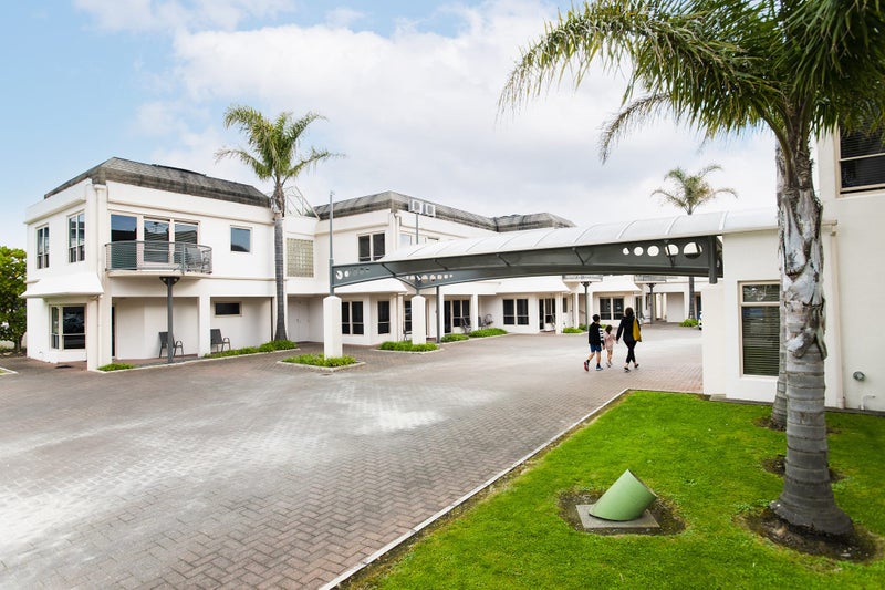 23/24 Reads Quay, Gisborne, Gisborne - Carousel 1