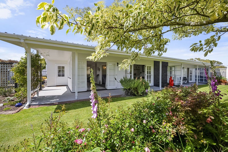 29 Nevada Drive, Merrilands, New Plymouth - Carousel 2