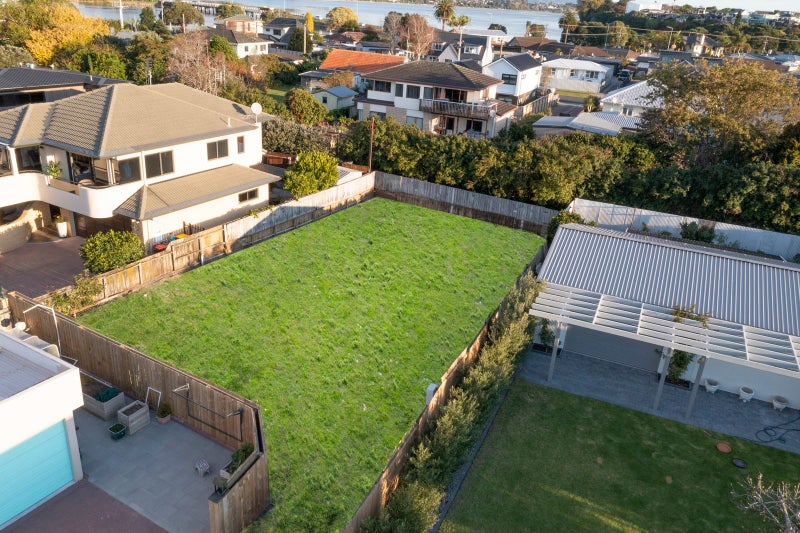 30A Harbour Drive, Otumoetai, Tauranga - Carousel 2