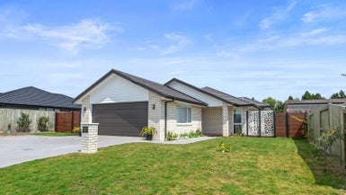 12 Whatumairangi Way, Owhata, Rotorua - Carousel 1
