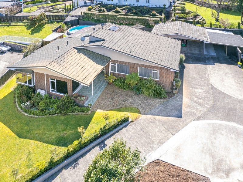 2 Virginia Heights, Otamatea, Whanganui - Carousel 2