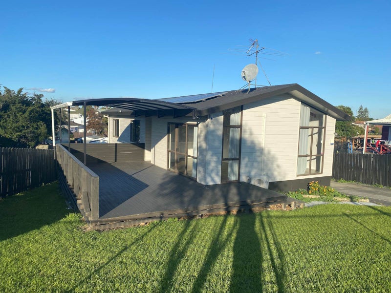 71 Etherton Drive, Weymouth, Auckland - Carousel 1