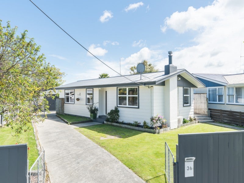 36 Tararua Terrace, Cloverlea, Palmerston North - Carousel 20