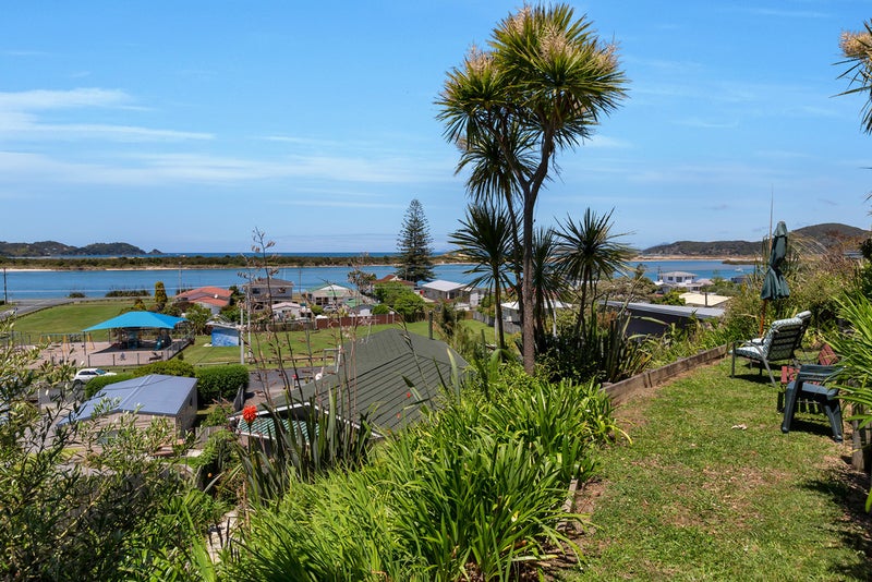 8 Pine Road, Whangarei - Carousel 1