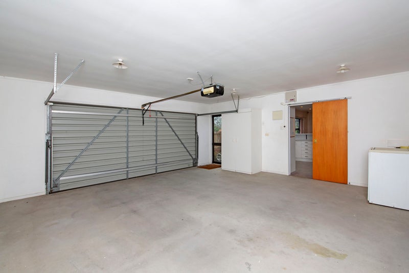 7 Harrybrook Road, Green Bay, Auckland - Carousel 9