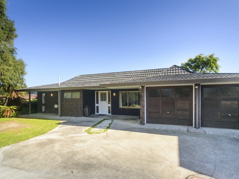 15 Truscott Grove, Awapuni, Palmerston North - Carousel 2