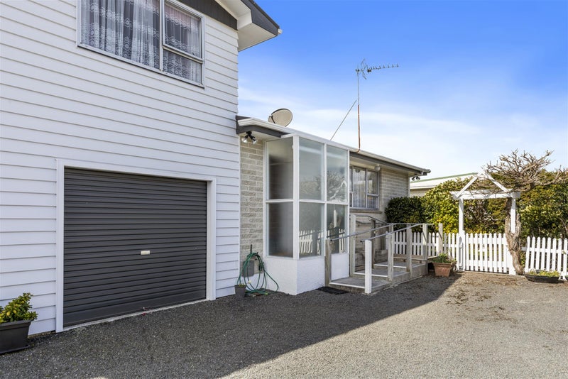 2/70A Golders Road, Elderslea, Upper Hutt - Carousel 16