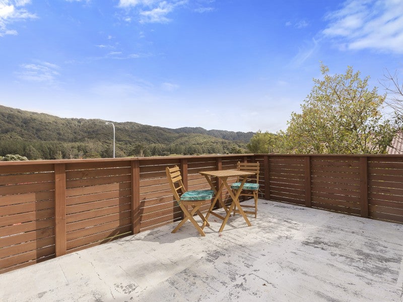 95 Coast Road, Wainuiomata, Lower Hutt - Carousel 14