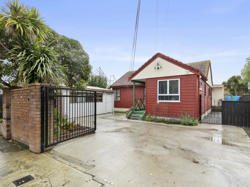 6 Collett Street, Naenae, Lower Hutt - Carousel 1