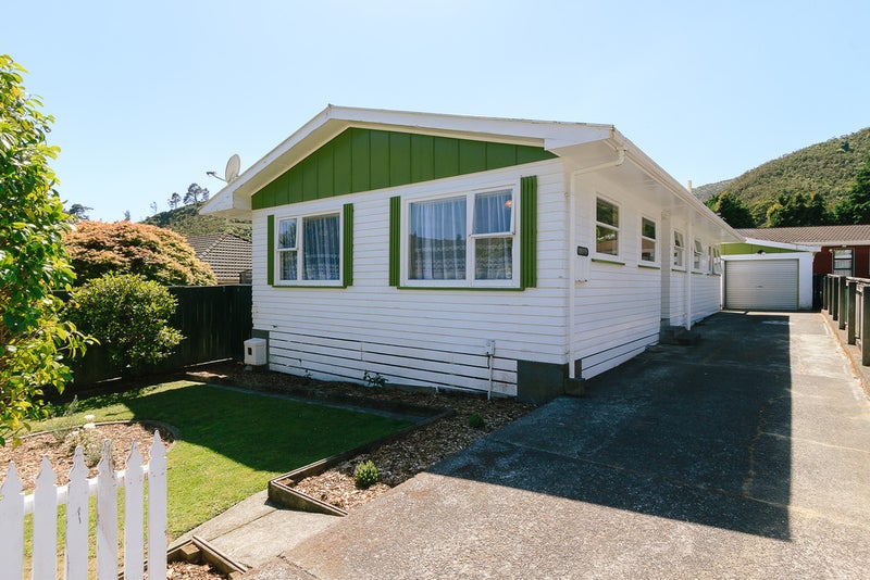 5 Willis Grove, Wainuiomata, Lower Hutt - Carousel 1