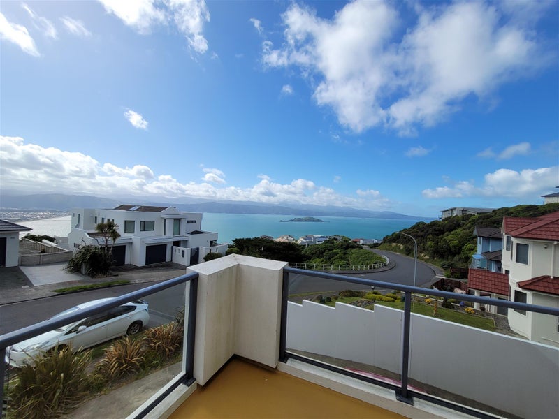 28 Tamworth Crescent, Newlands, Wellington - Carousel 2