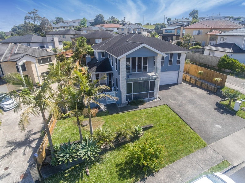 6 Loughros Place, Pinehill, Auckland - Carousel 2
