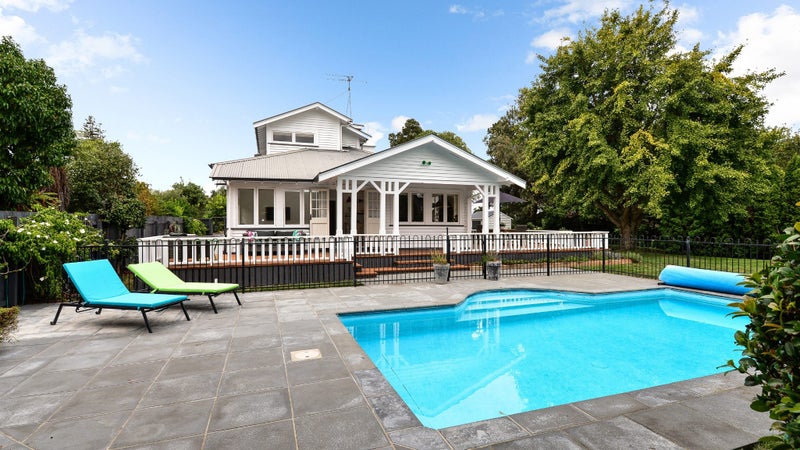 25 Clarkin Road, Chartwell, Hamilton - Carousel 1
