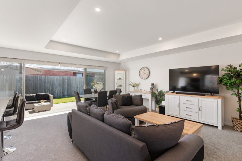 8 Strone Close, Broomfield, Christchurch - Carousel 2