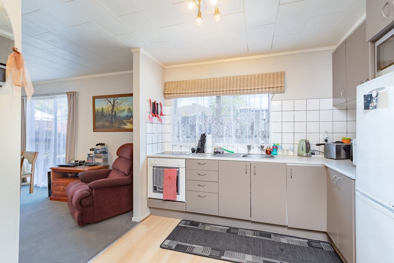 6 Mchattie Lane, Clouston Park, Upper Hutt - Carousel 2