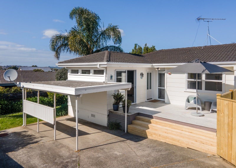 2/66 Prince Regent Drive, Half Moon Bay, Auckland - Carousel 1