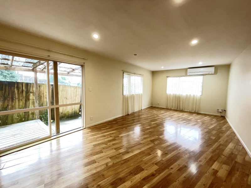 14A Cypress Place, Sunnynook, Auckland - Carousel 2