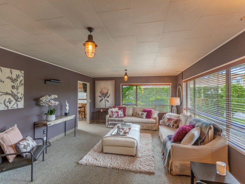 9 Cardiff Place, Tamatea, Napier - Carousel 2