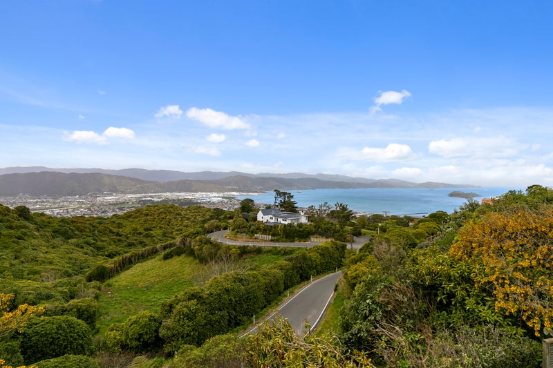 119 Maungaraki Road, Korokoro, Lower Hutt - Carousel 1