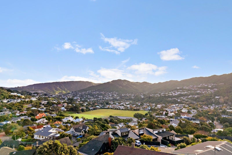 11A Himalaya Crescent, Khandallah, Wellington - Carousel 2