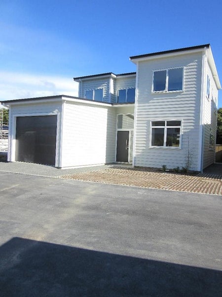 12 Glide Lane, Whitby, Porirua - Carousel 1