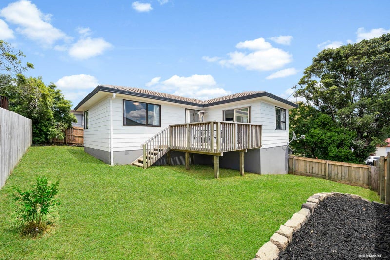 2/11 Borich Road, Sunnyvale, Auckland - Carousel 1