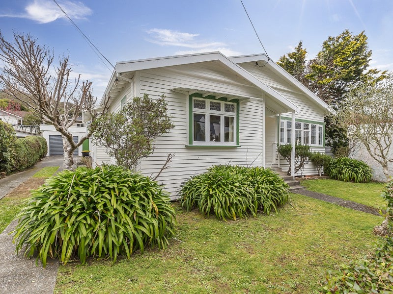 33 Ranelagh Street, Karori, Wellington - Carousel 1