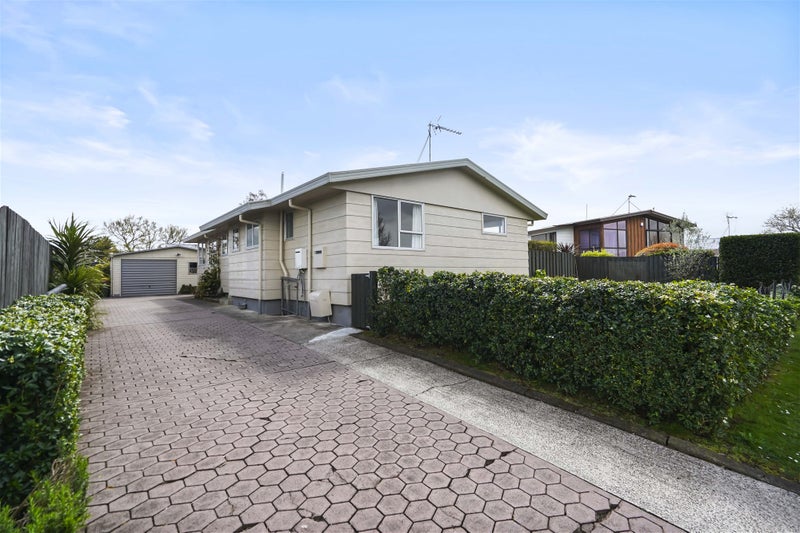 48 Sunnyside Road, Nawton, Hamilton - Carousel 1