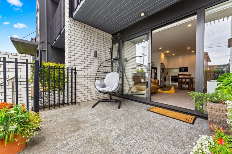 G03/0 Fraser Avenue, Northcote, Auckland - Carousel 1