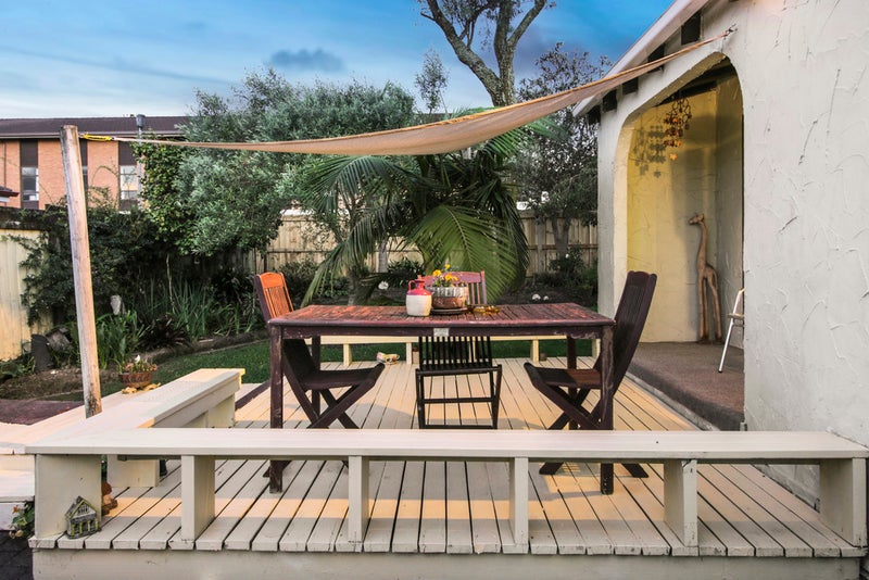 12B Benygloe Place, Highland Park, Auckland - Carousel 2