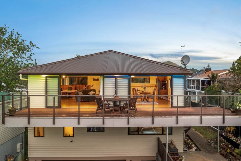 36A Muir Avenue, Mangere Bridge, Auckland - Carousel 2