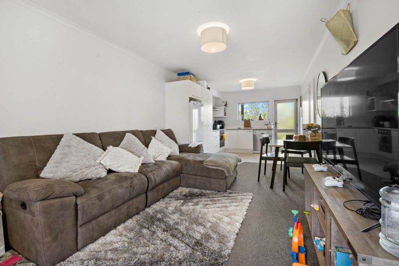 18/94 Glengarry Road, Glen Eden, Auckland - Carousel 2