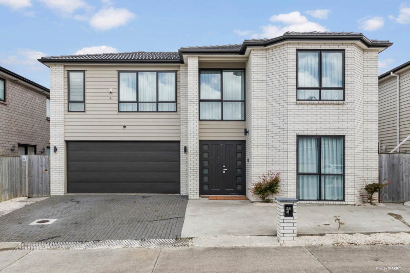 51 Broadhurst Road, Flat Bush, Auckland - Carousel 1