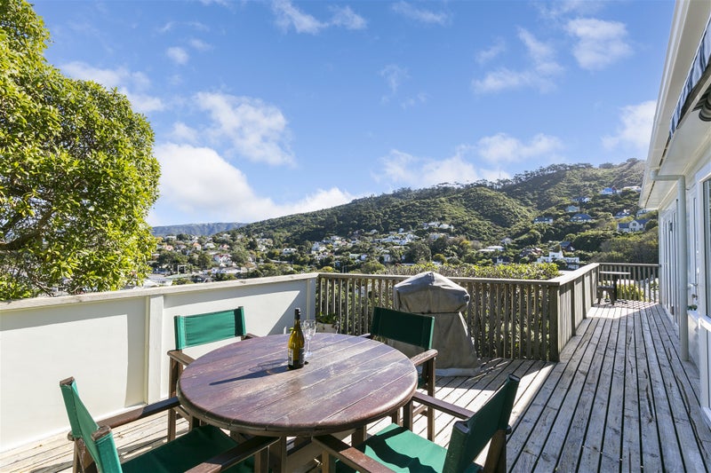 9 Shortland Street, Khandallah, Wellington - Carousel 2