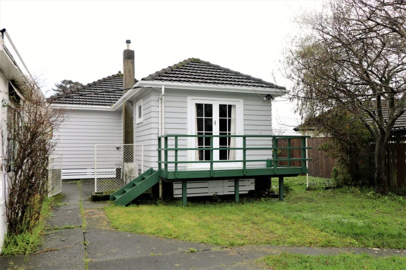 5 McGowan Road, Wainuiomata, Lower Hutt - Carousel 13