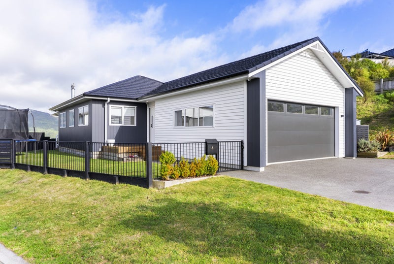8 Opaoa Way, Aotea, Porirua - Carousel 1