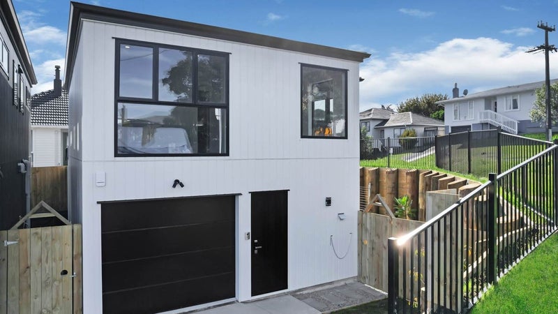 11A Trinidad Road, Sunnynook, Auckland - Carousel 1