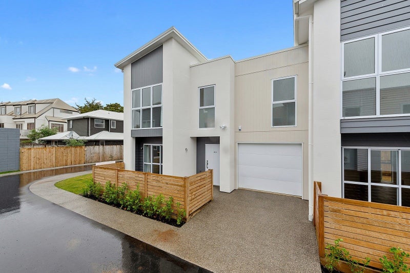 10/10 Palmerston Street, Hamilton Central, Hamilton - Carousel 2